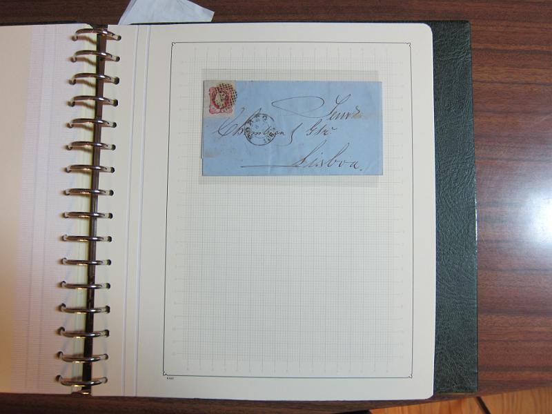 0014 (84).jpg -     Lote:    14      Marcofilia      Lotes Especiais       Descrição:      Portugal.   Colecção montada em dois álbuns com estudo especializado das marcas de duplo círculo e circulares do Porto, com selos de diversas emissões e cartas. Lote a ver.        Lote       Valor Base:     &euro; 1.500,00     Valor Venda:     &euro; 1.500,00     